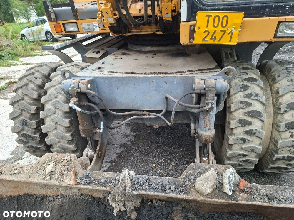 Liebherr A 900 B 4X4 - 21