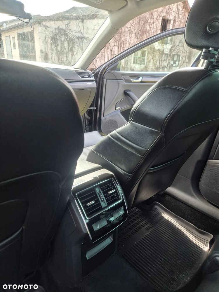 Skoda Superb 2.0 TDI 4x4 L&K DSG - 27