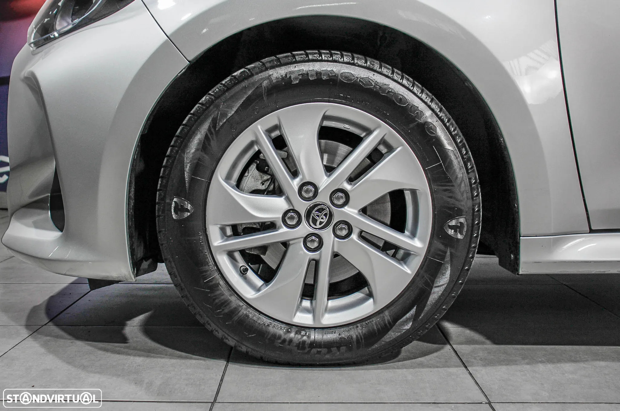 Toyota Yaris 1.5 HDF Comfort Plus - 12