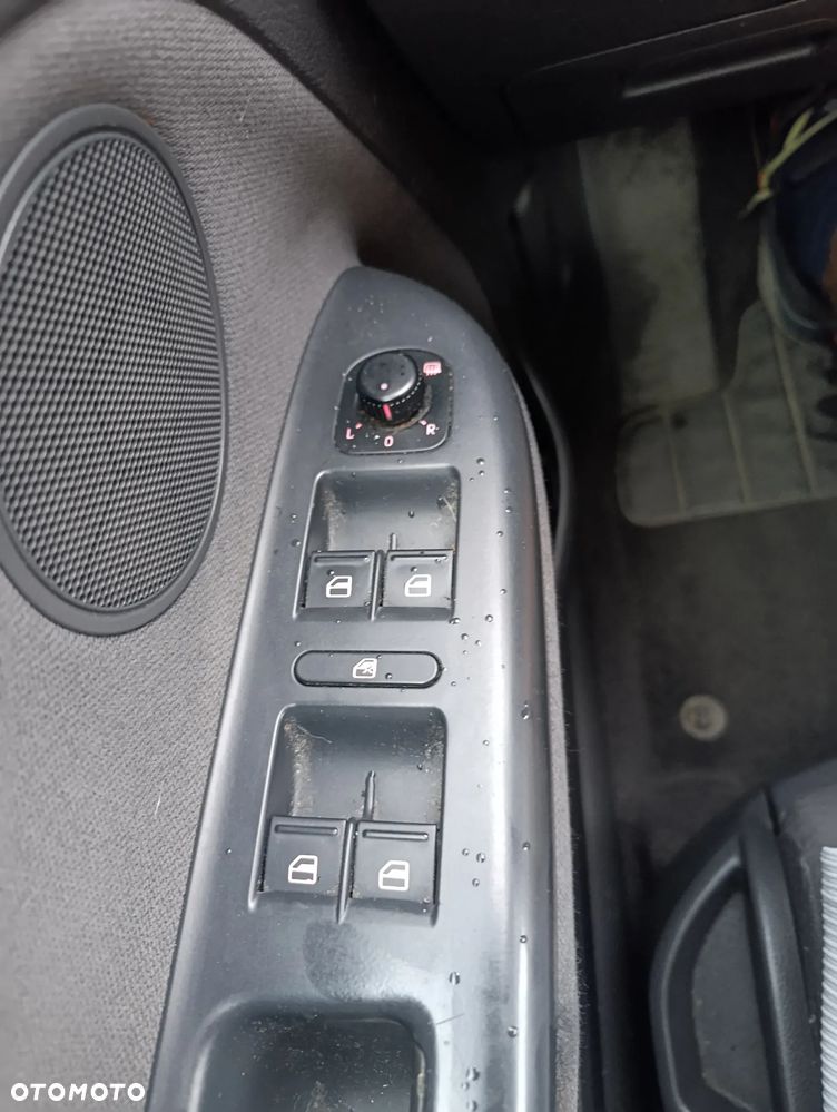 Volkswagen Golf Plus 1.9 TDI Tour Edition - 17