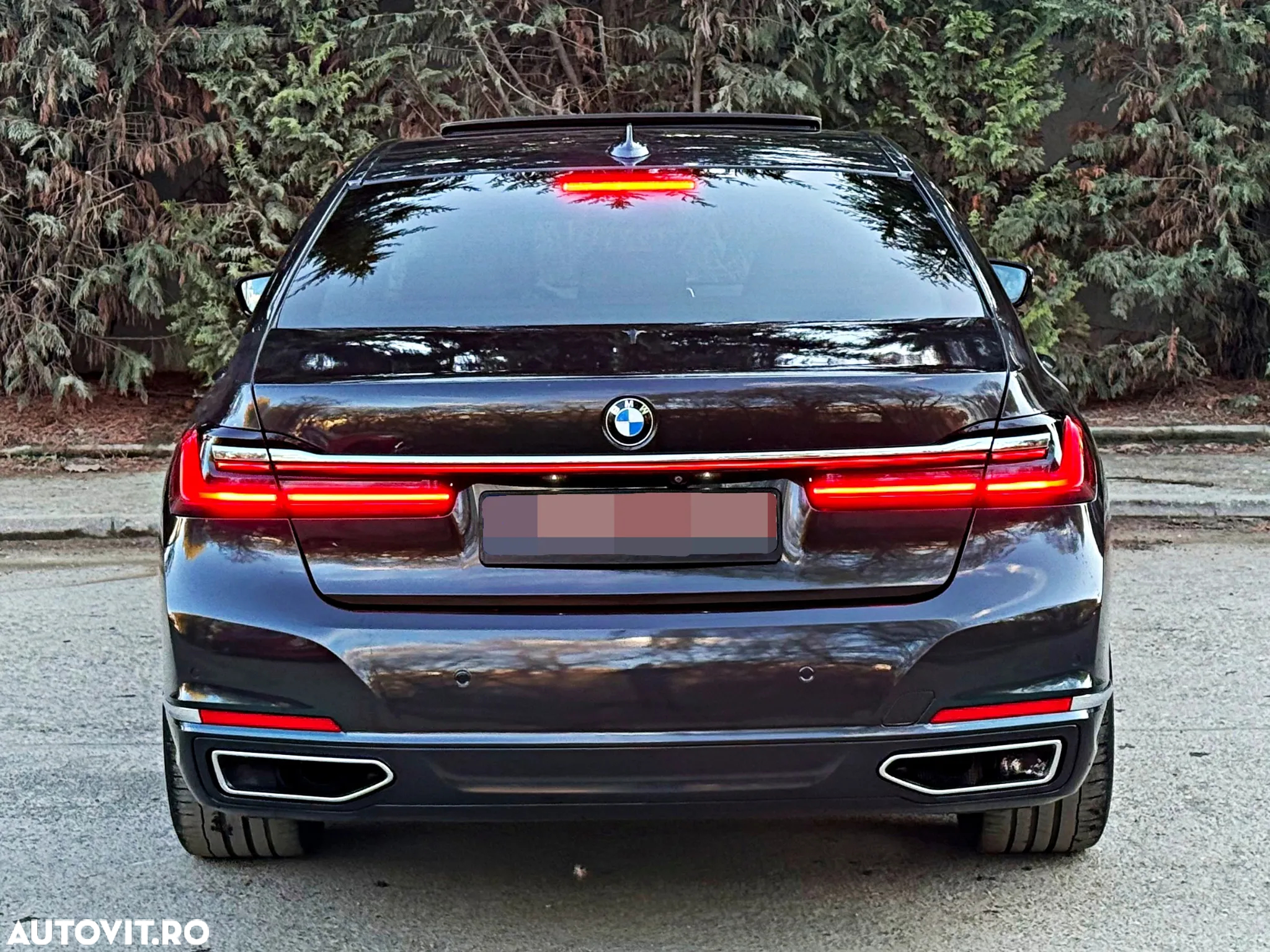 BMW Seria 7 730d MHEV - 12