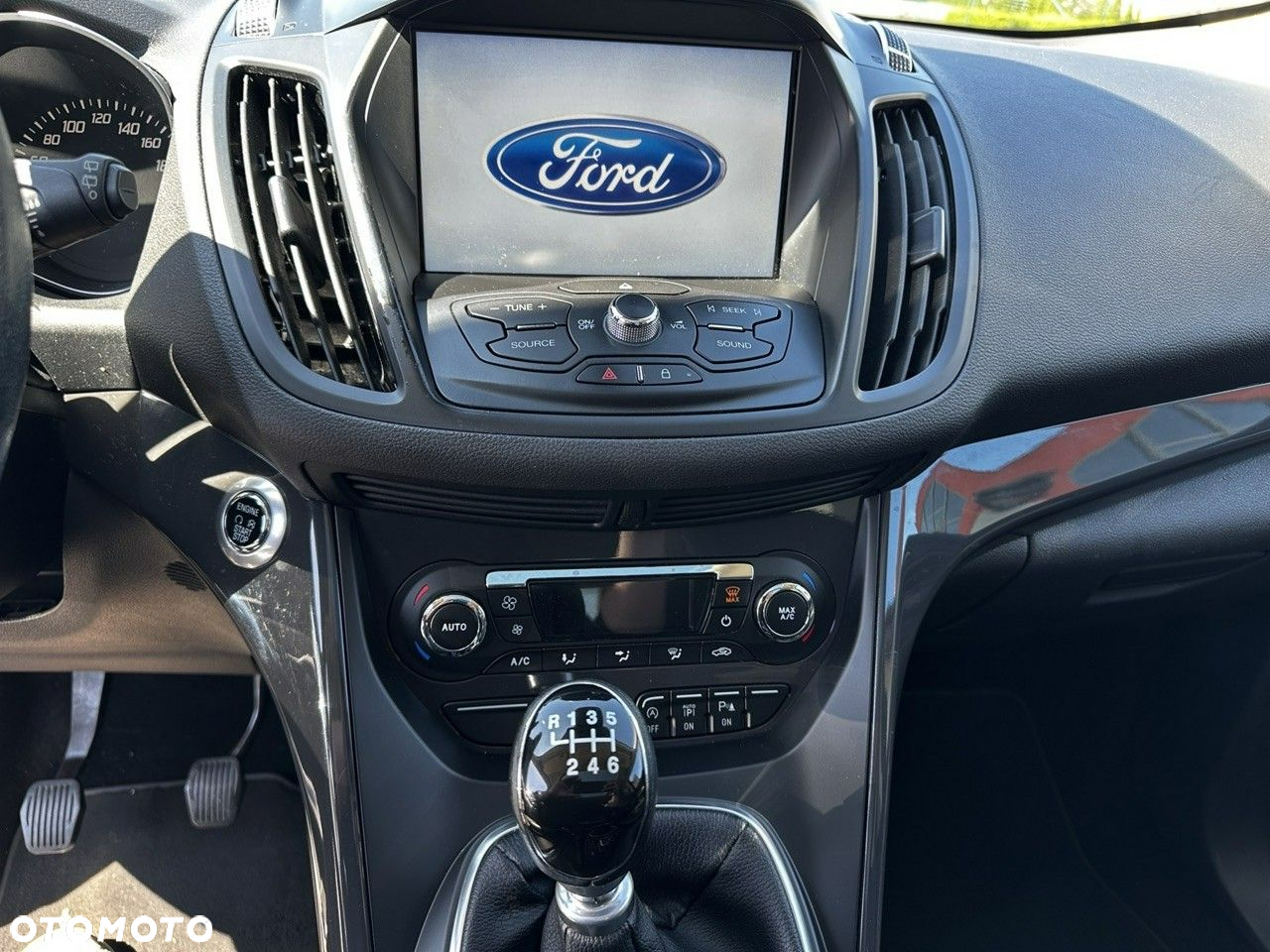 Ford Kuga 2.0 TDCi 2x4 Titanium - 20