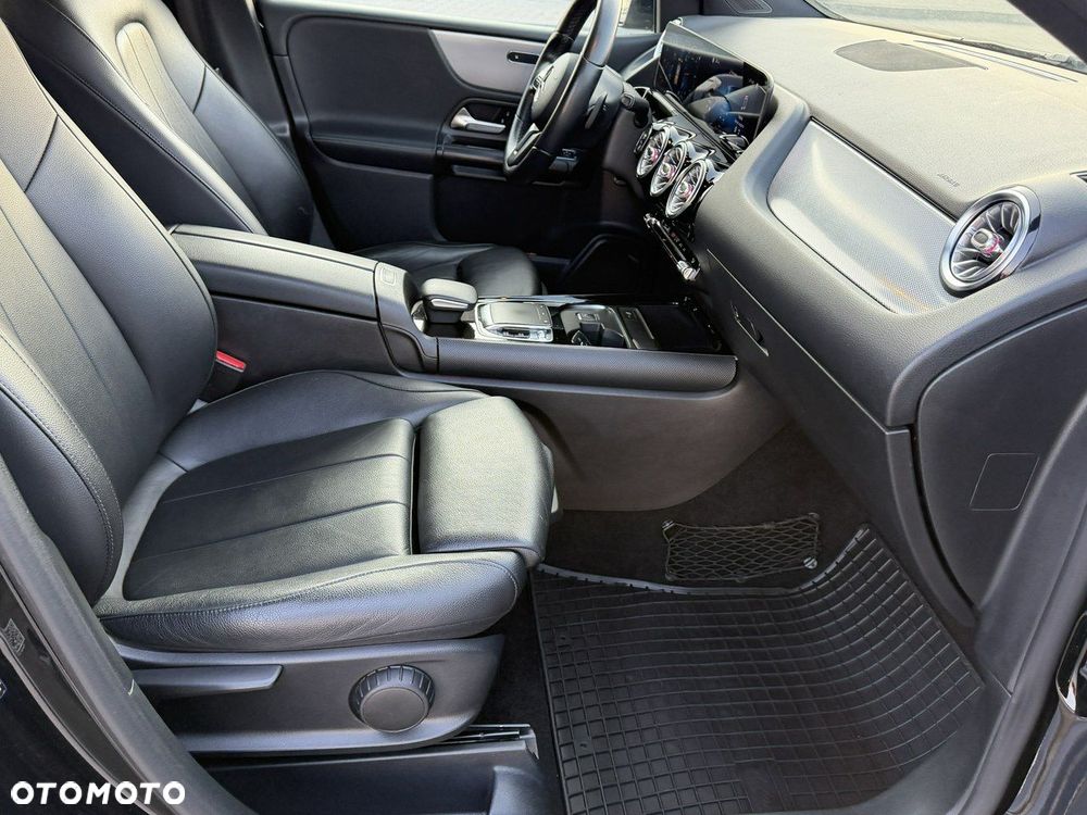 Mercedes-Benz Klasa B 200 d Progressive 8G-DCT - 34