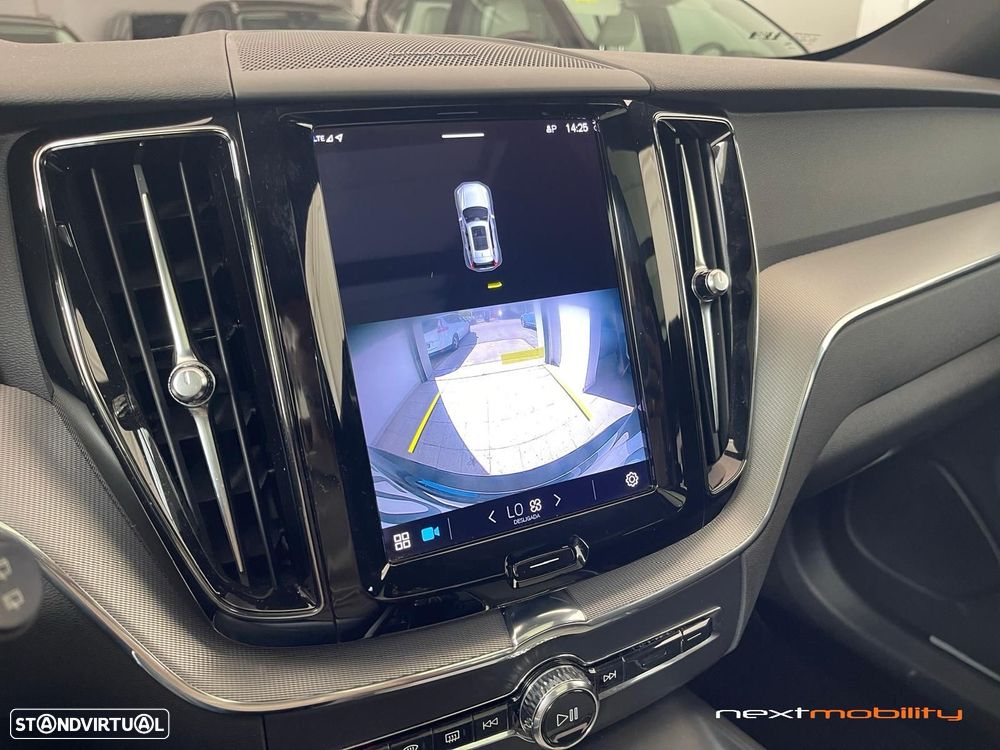 Volvo XC 60 2.0 T6 PHEV R-Design AWD - 20