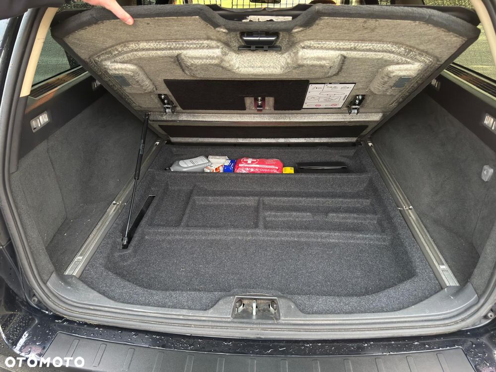 Volvo V70 D5 Summum - 9