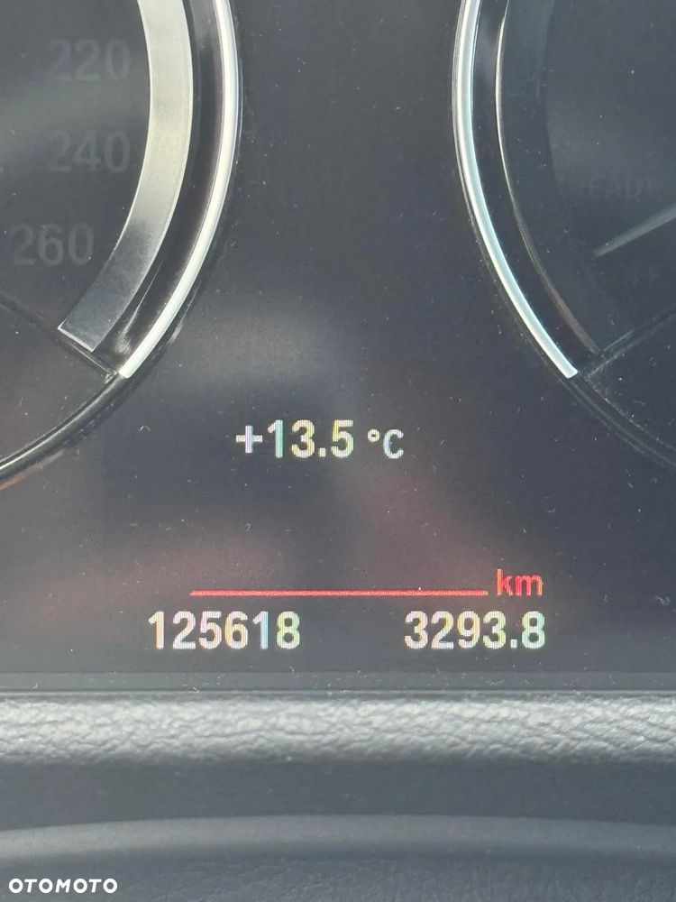 BMW X1 xDrive18d - 12