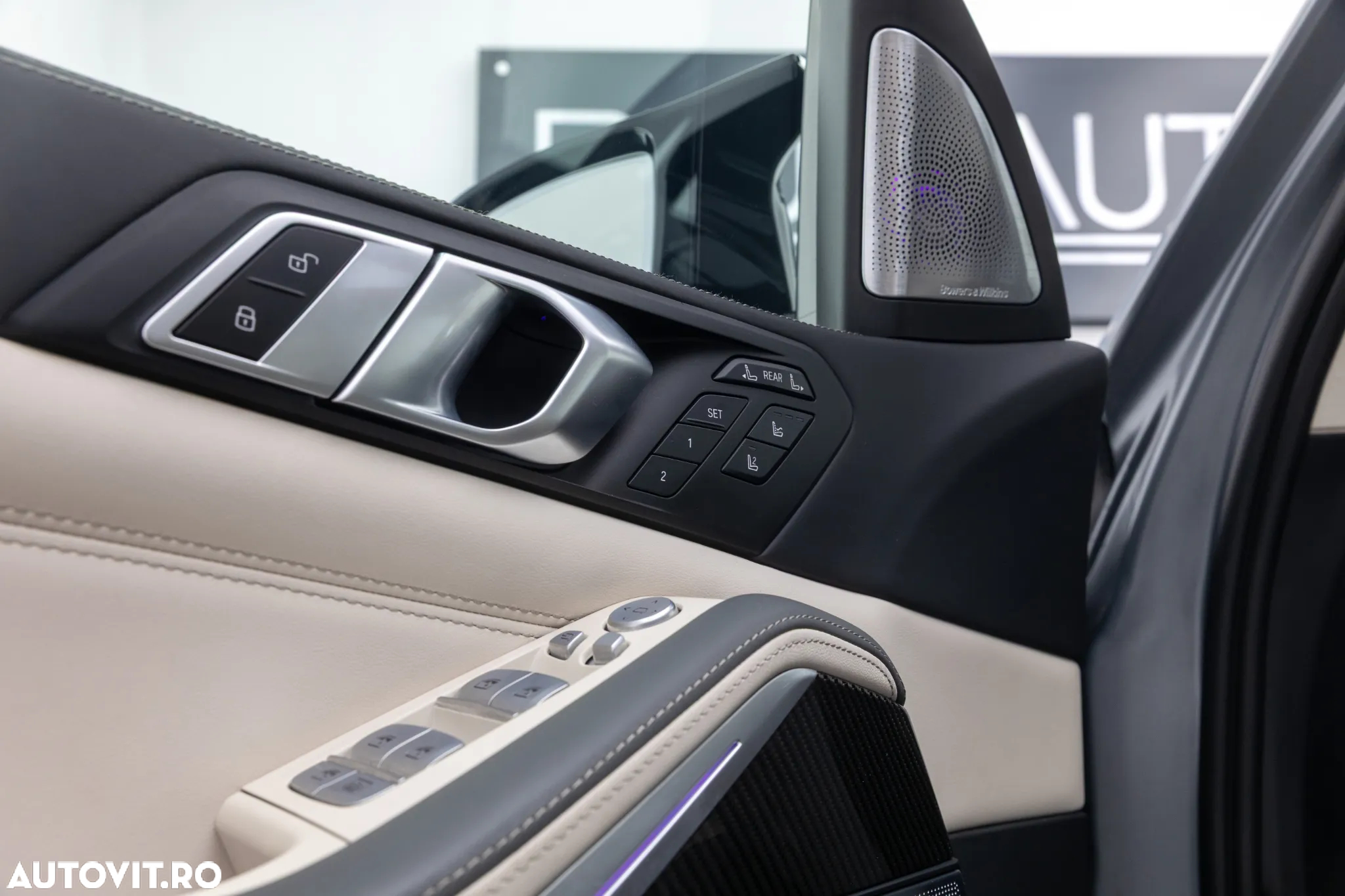 BMW X7 M60i xDrive AT MHEV - 32