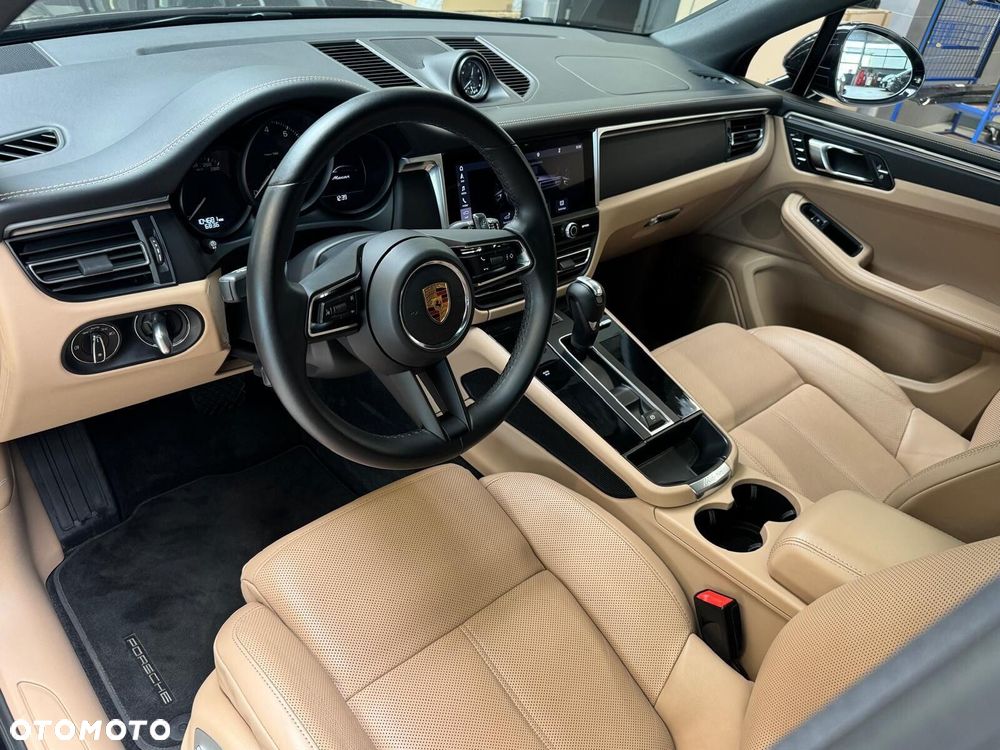 Porsche Macan Standard - 10