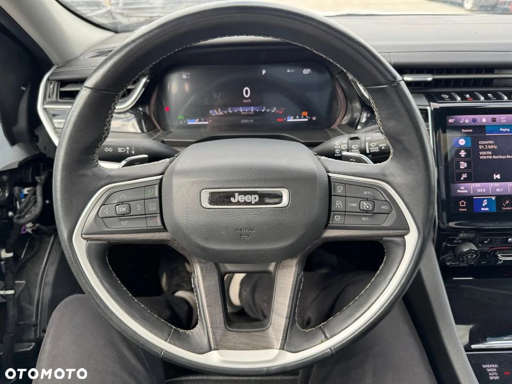 Jeep Grand Cherokee - 11