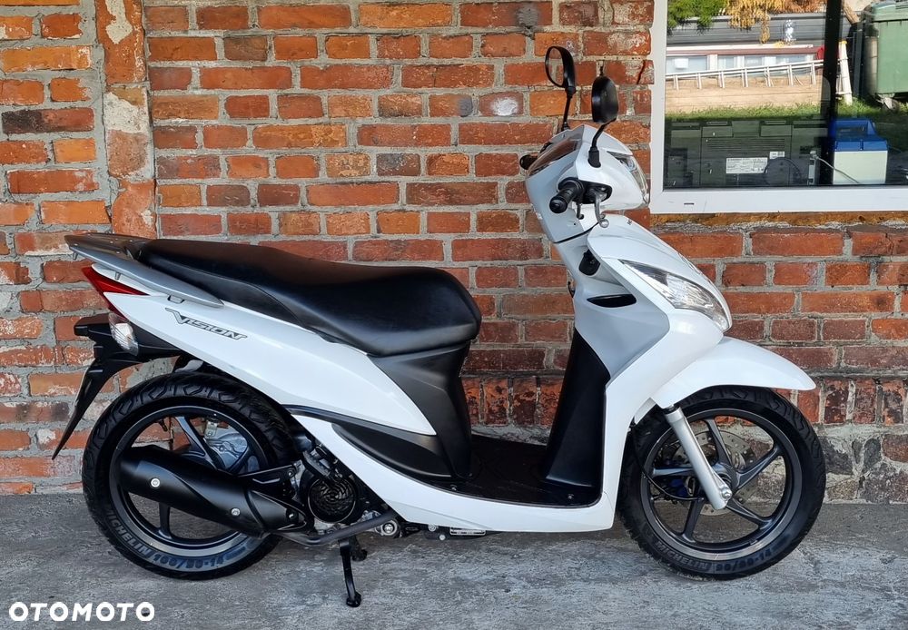 Honda Vision - 2