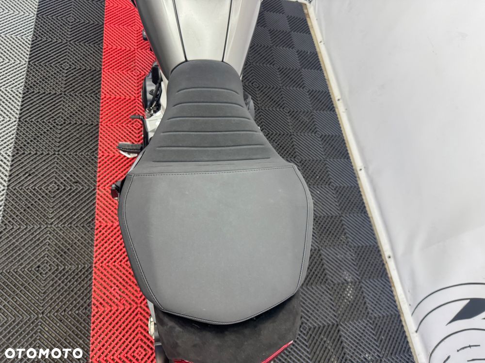 Ducati Diavel - 23