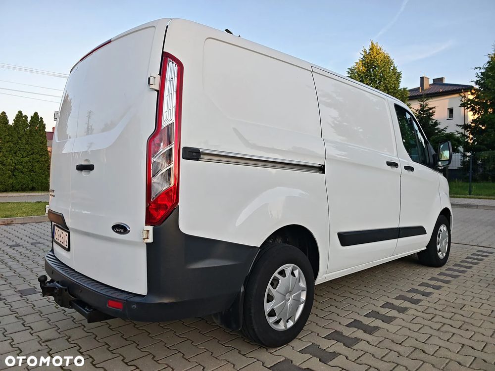 Ford TRANSIT CUSTOM - 12