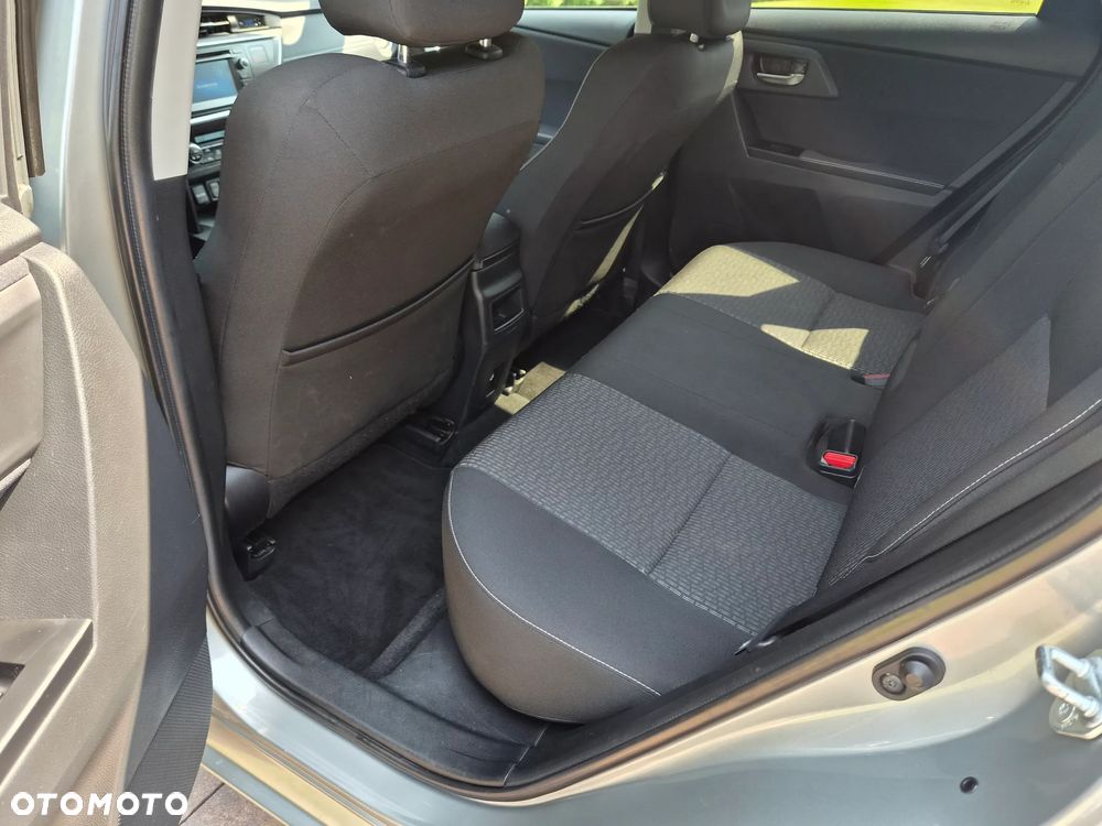 Toyota Auris 1.6 Valvematic Comfort - 28