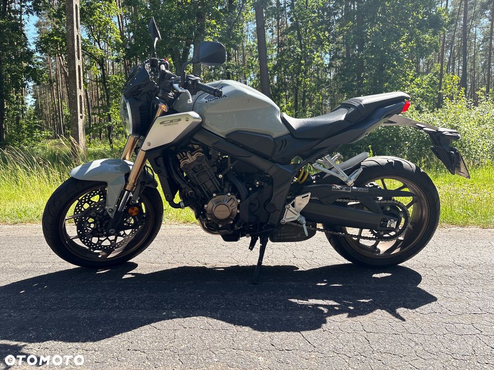Honda CB - 11