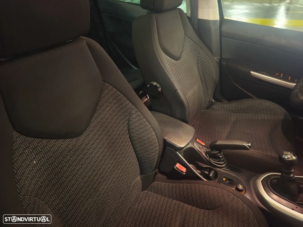 Peugeot 308 SW 1.6 HDi Premium CVM6 - 14