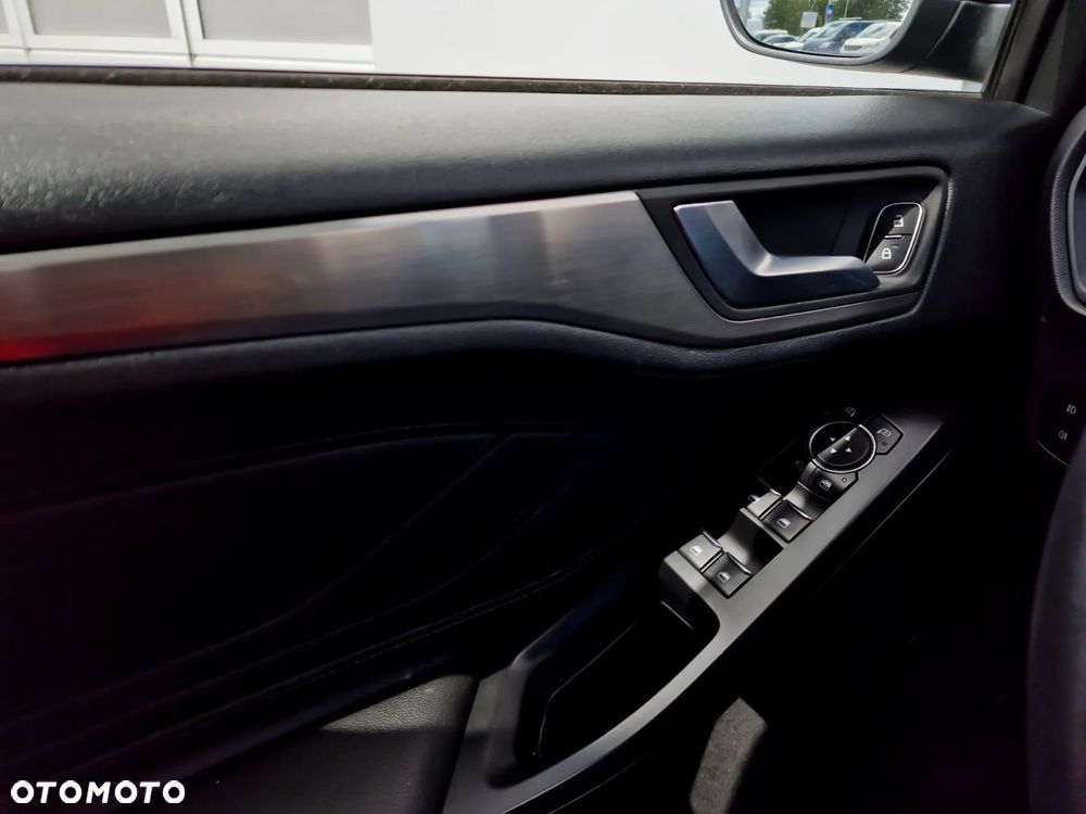 Ford Focus 1.5 EcoBoost Titanium Business - 15