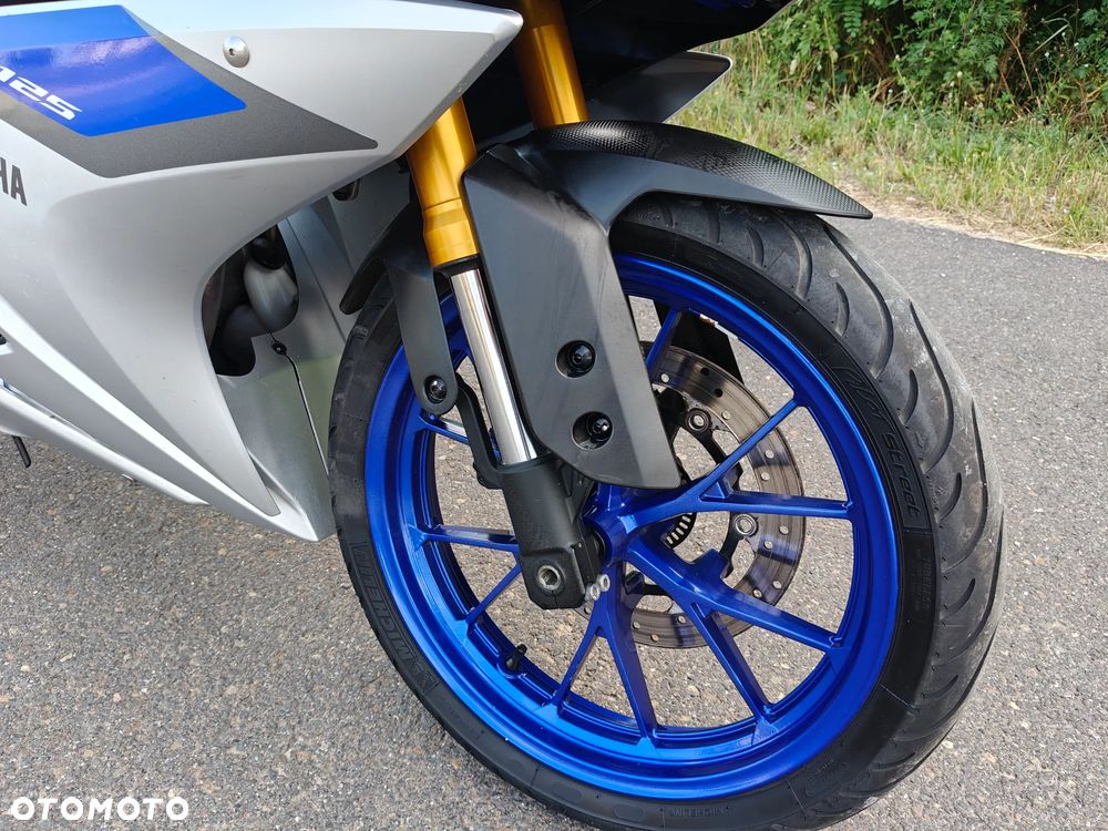 Yamaha YZF - 23