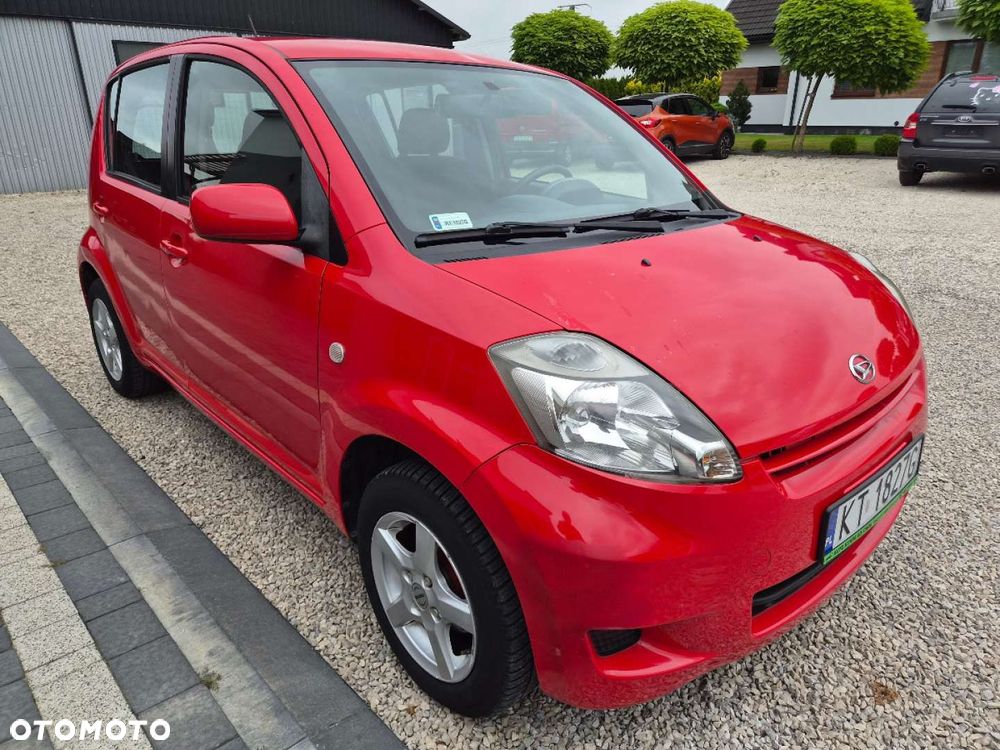 Daihatsu Sirion - 12