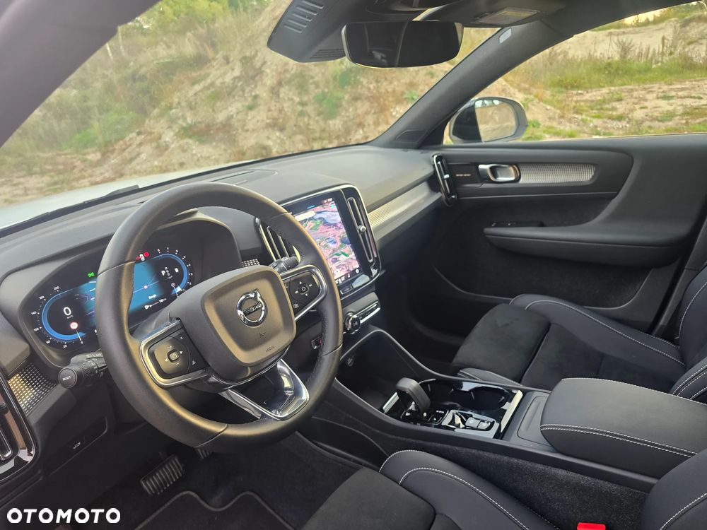 Volvo XC 40 B3 Plus Dark - 5