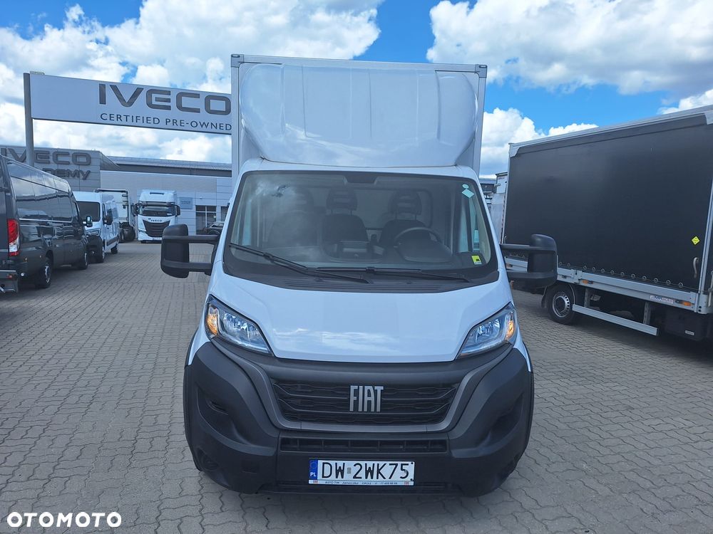 Fiat Ducato kontener z windą 750kg 8EP fv23% leasing krajowy niski przebieg - 2