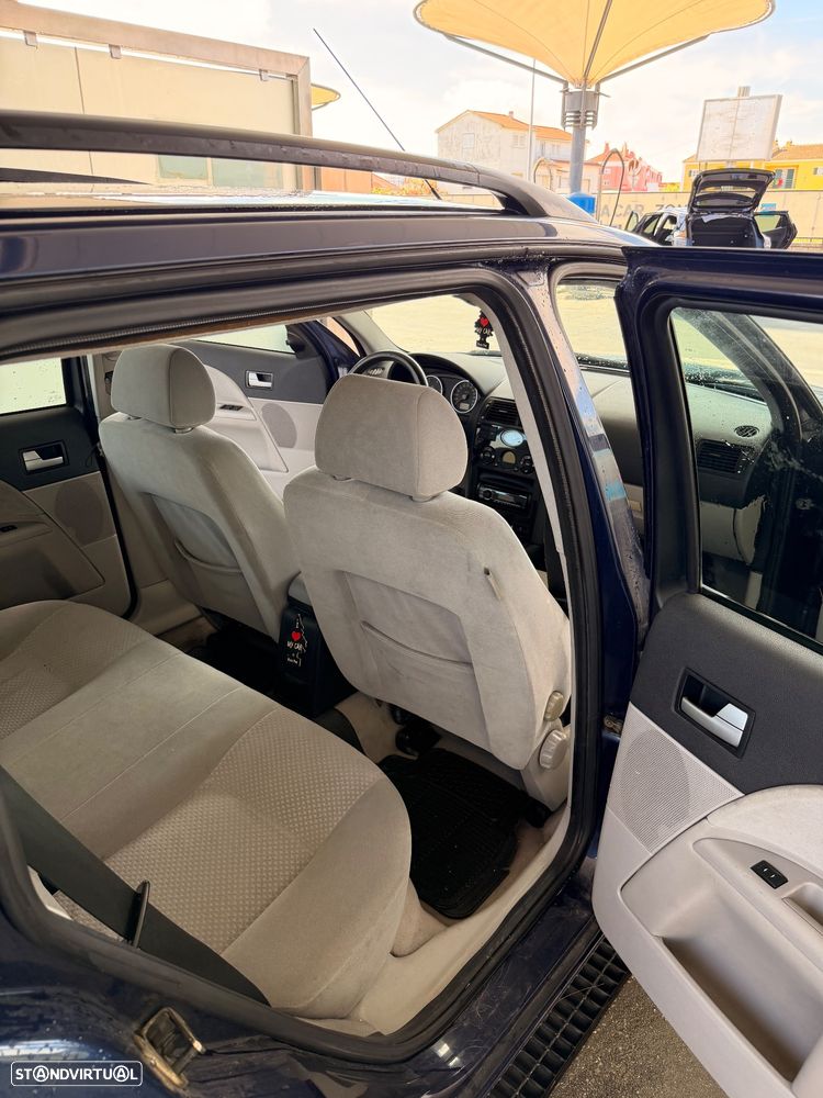 Ford Mondeo 2.0 TDdi Ghia - 7