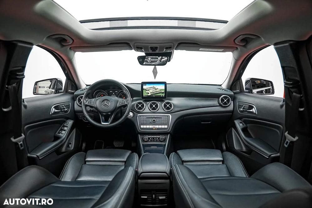 Mercedes-Benz GLA 220 d 4MATIC 7G-DCT - 2