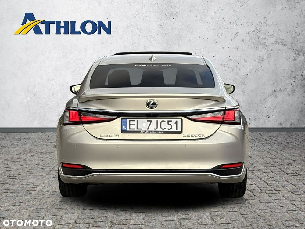 Lexus ES 300h Business Edition - 4