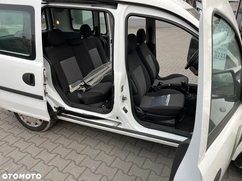 Opel COMBO - 8