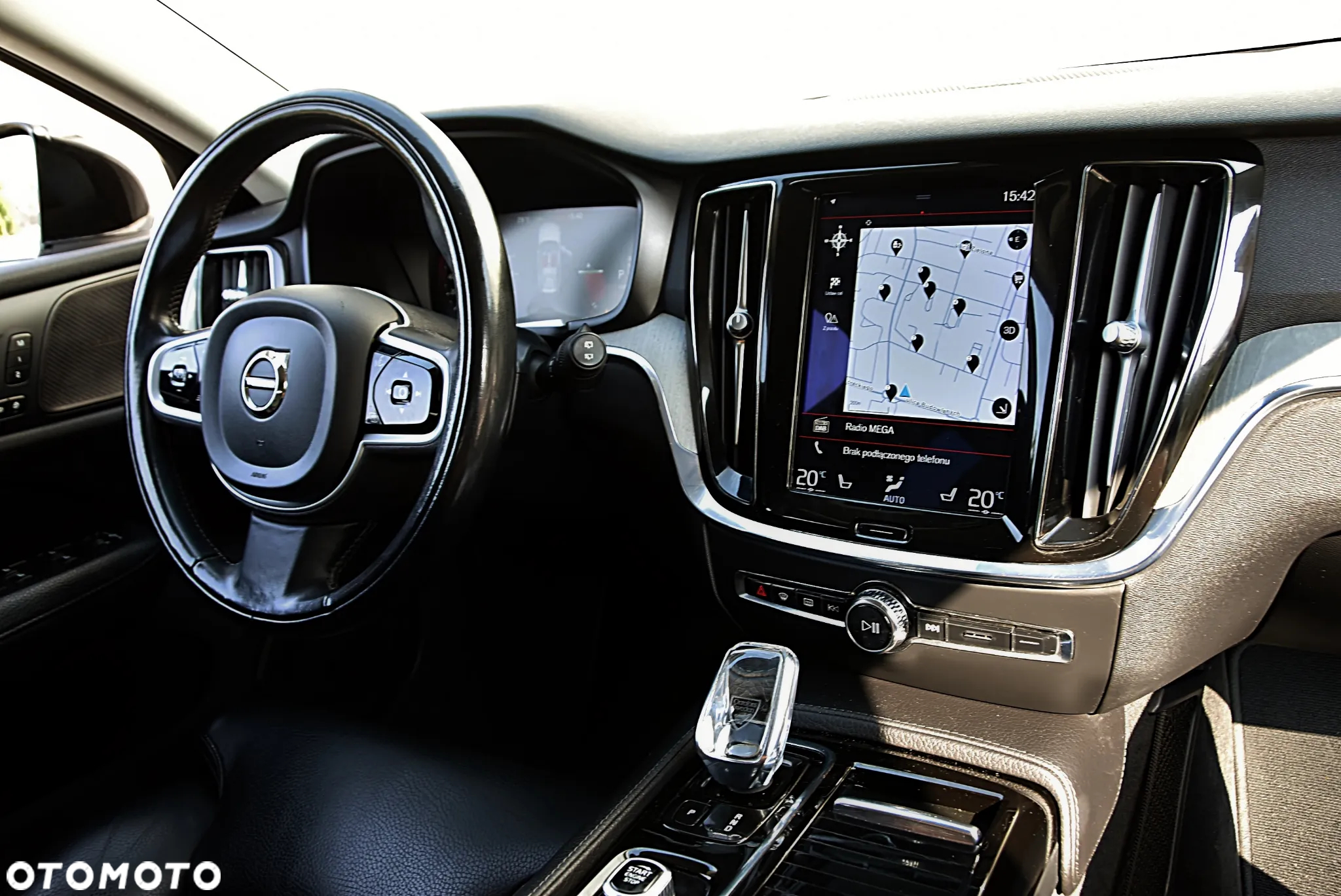 Volvo V60 T6 AWD Recharge Geartronic Inscription Expression - 38