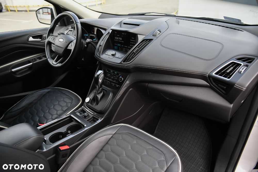 Ford Kuga Vignale 2.0 TDCi AWD - 24
