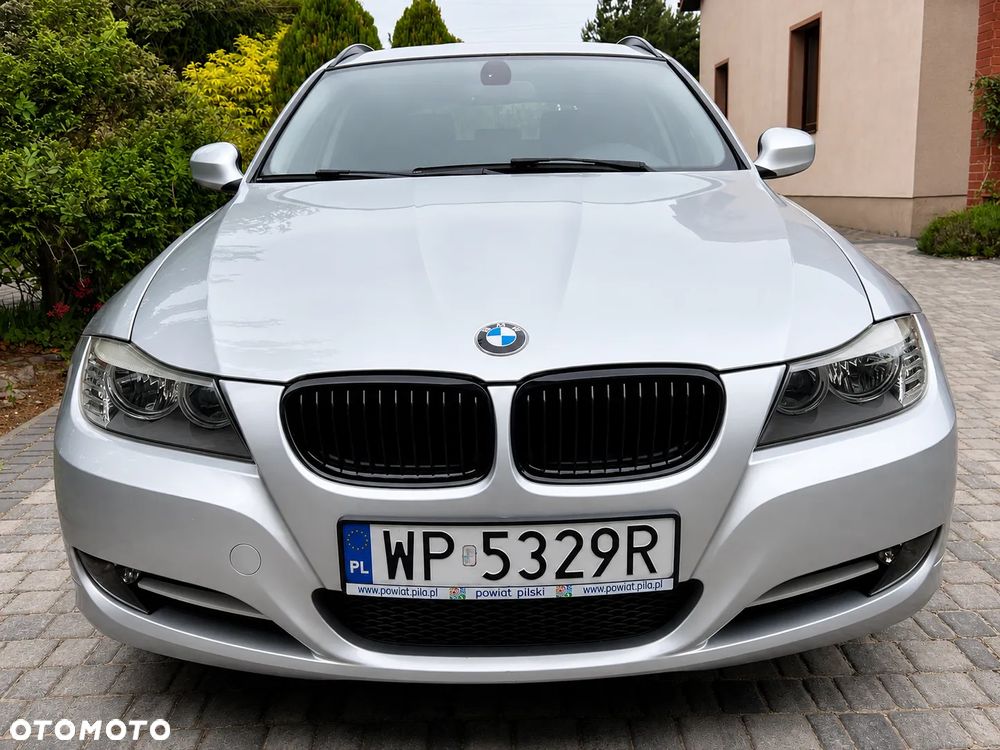 BMW Seria 3 318d Blue Performance - 3