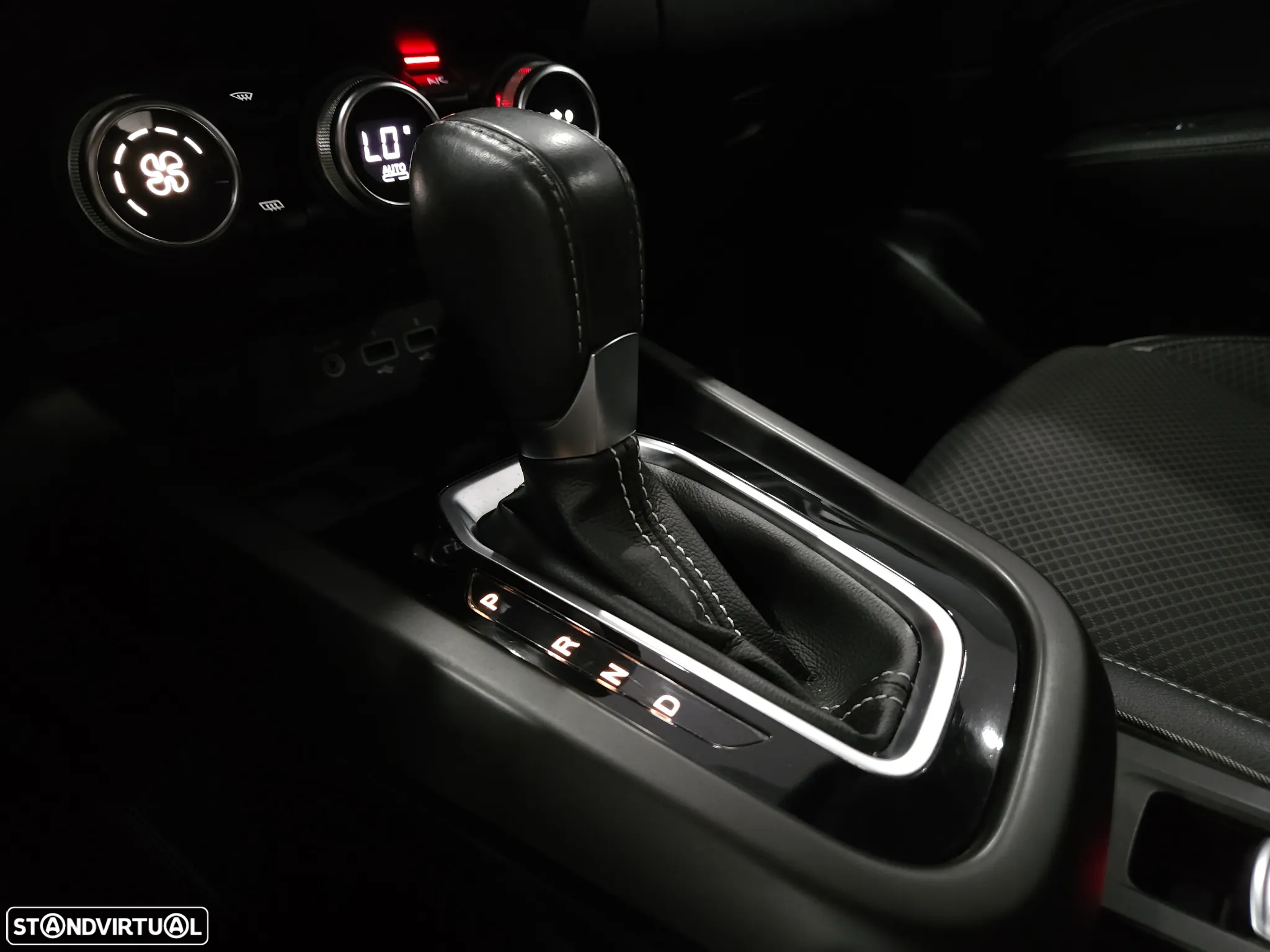 Renault Arkana TCe Mild Hybrid 140 EDC Techno - 10