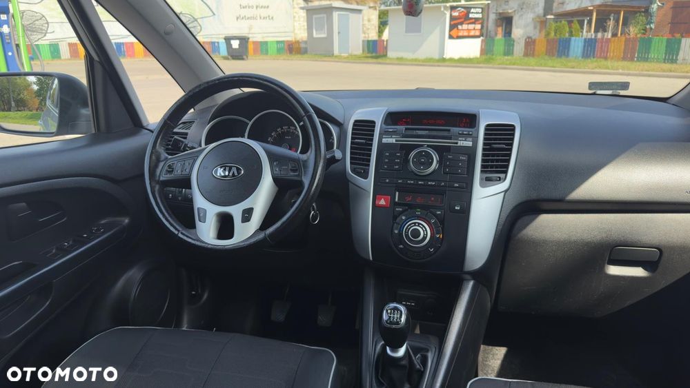 Kia Venga - 11