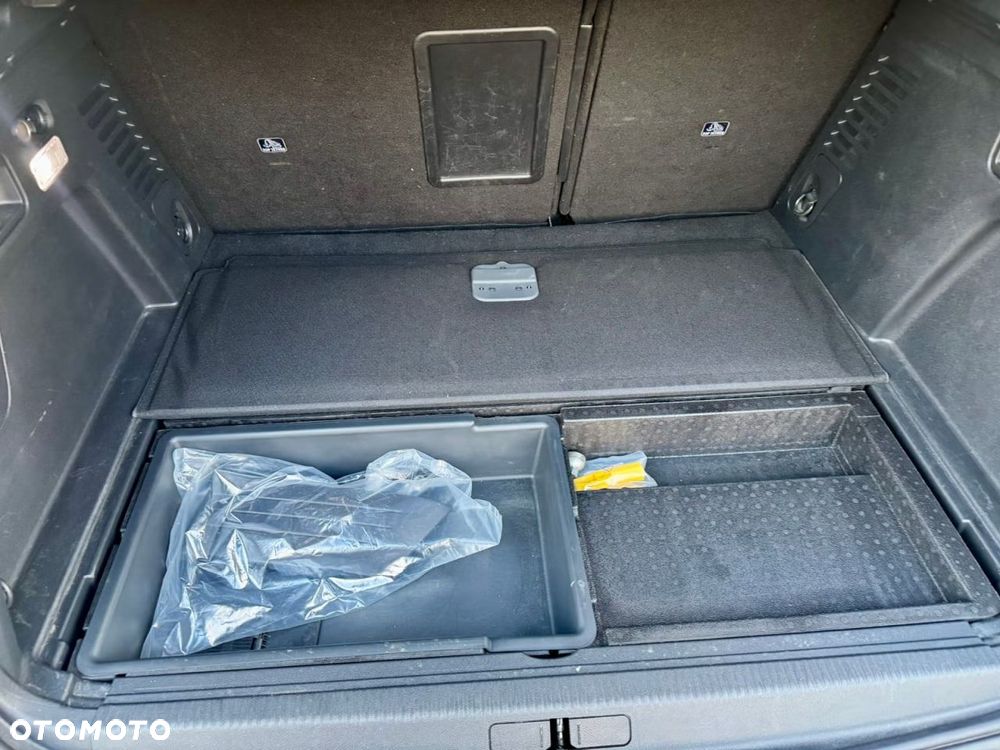 Peugeot 3008 1.6 PureTech HYbrid4 GT Line S&S EAT8 - 40