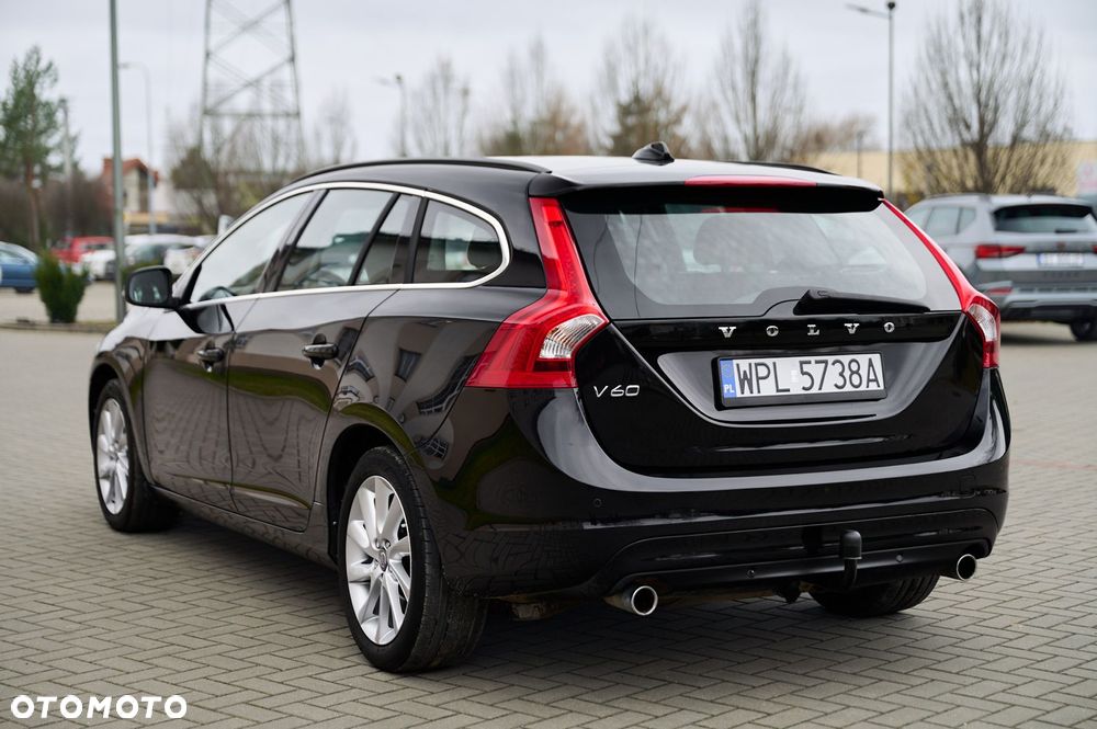 Volvo V60 T5 Geartronic Momentum - 8