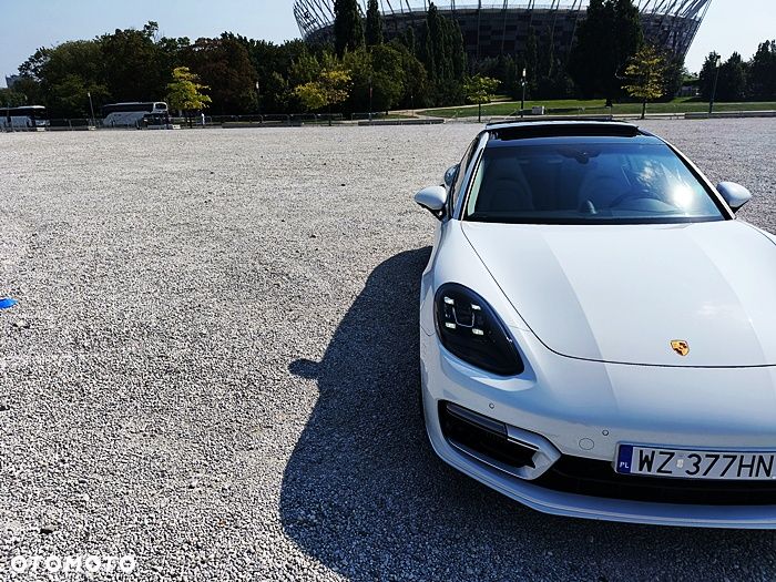 Porsche Panamera 4 E-Hybrid - 18