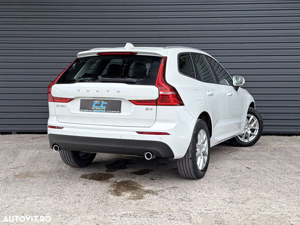 Volvo XC 60 B4 D Geartronic Momentum Pro - 4