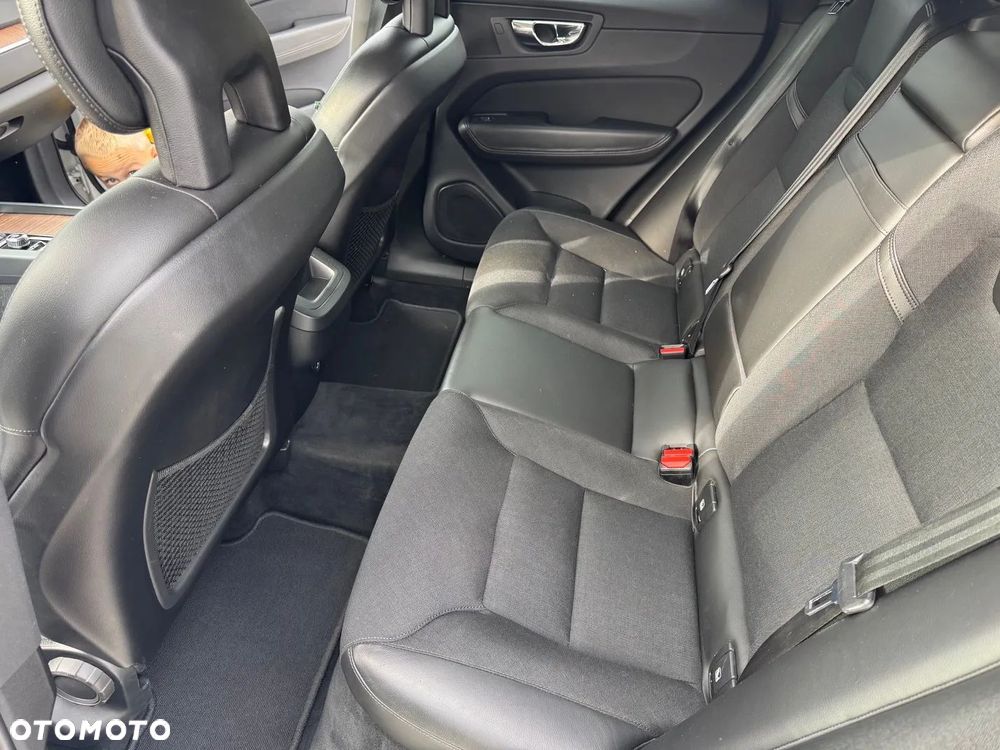 Volvo XC 60 D4 Momentum - 19