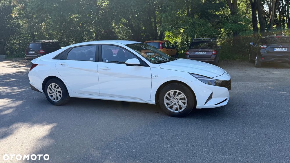Hyundai Elantra 1.6 Modern - 27
