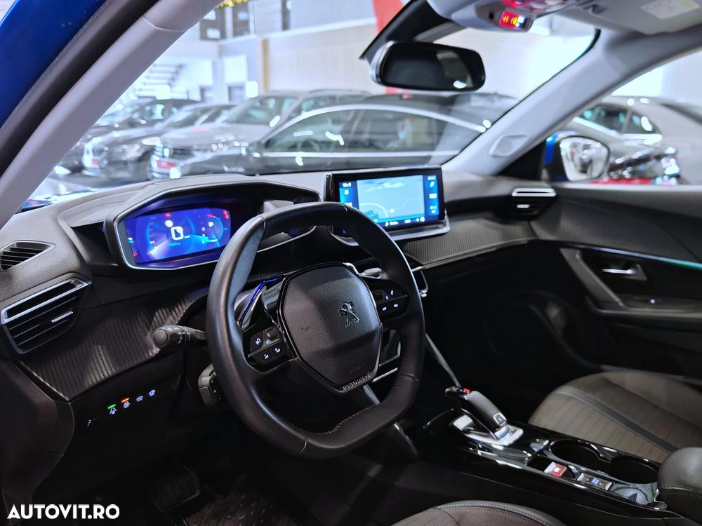 Peugeot 2008 PureTech 130 EAT8 Allure - 6