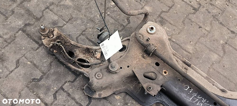 SANKI PRZEDNIE RENAULT TRAFIC II - 4