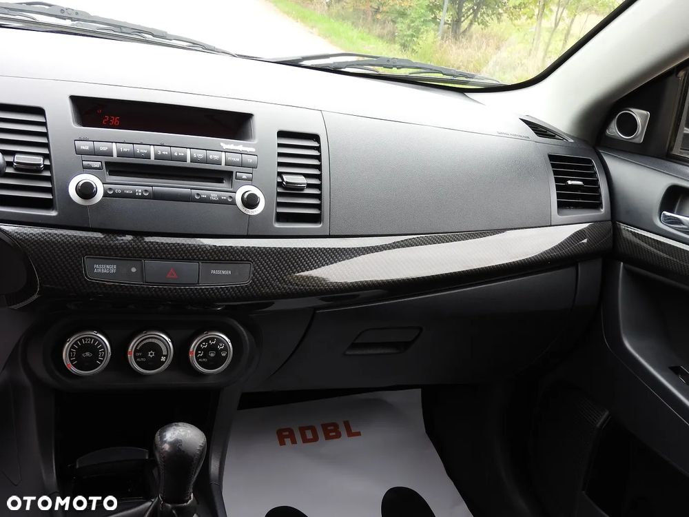 Mitsubishi Lancer - 7