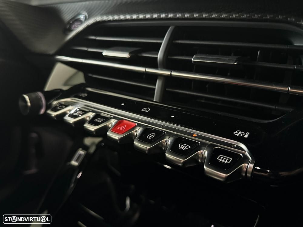 Peugeot e-2008 54 kWh GT - 35