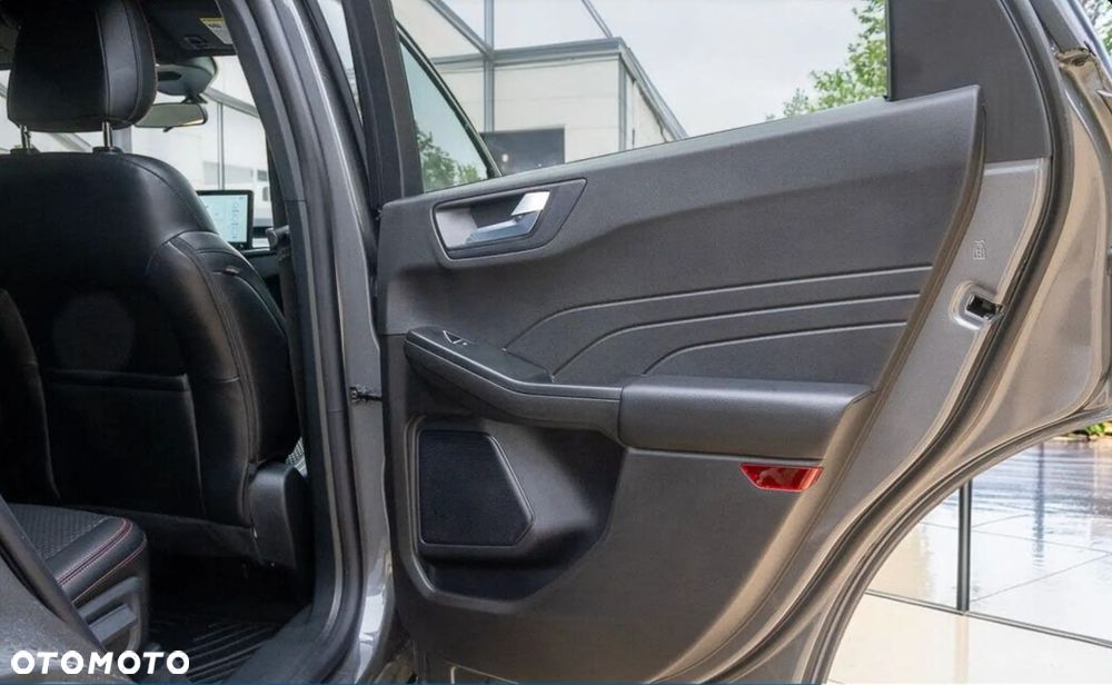Ford Escape 2.0 EcoBoost AWD Titanium - 30