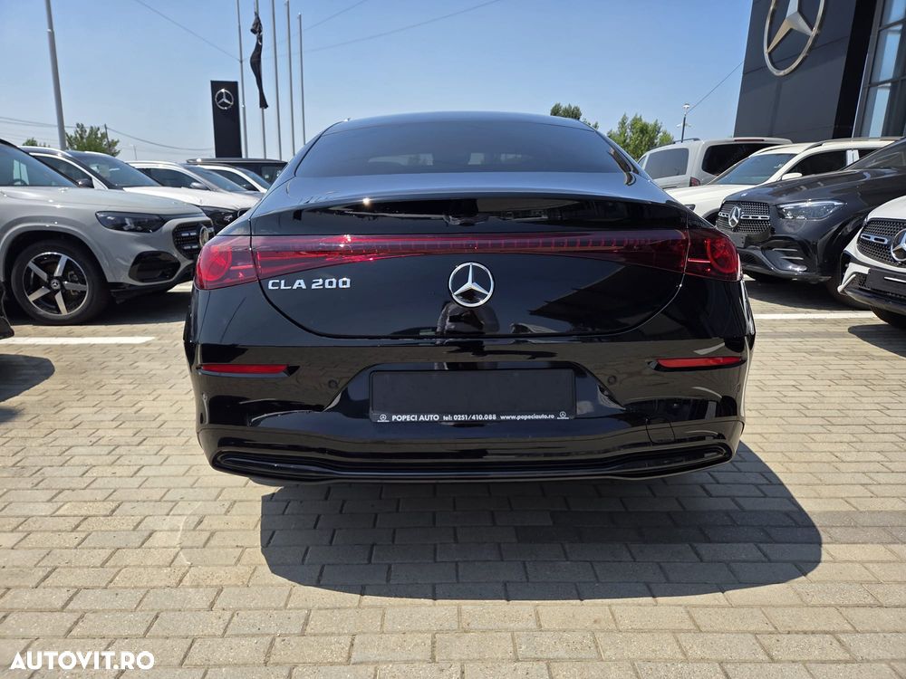 Mercedes-Benz CLA 200 MHEV - 9