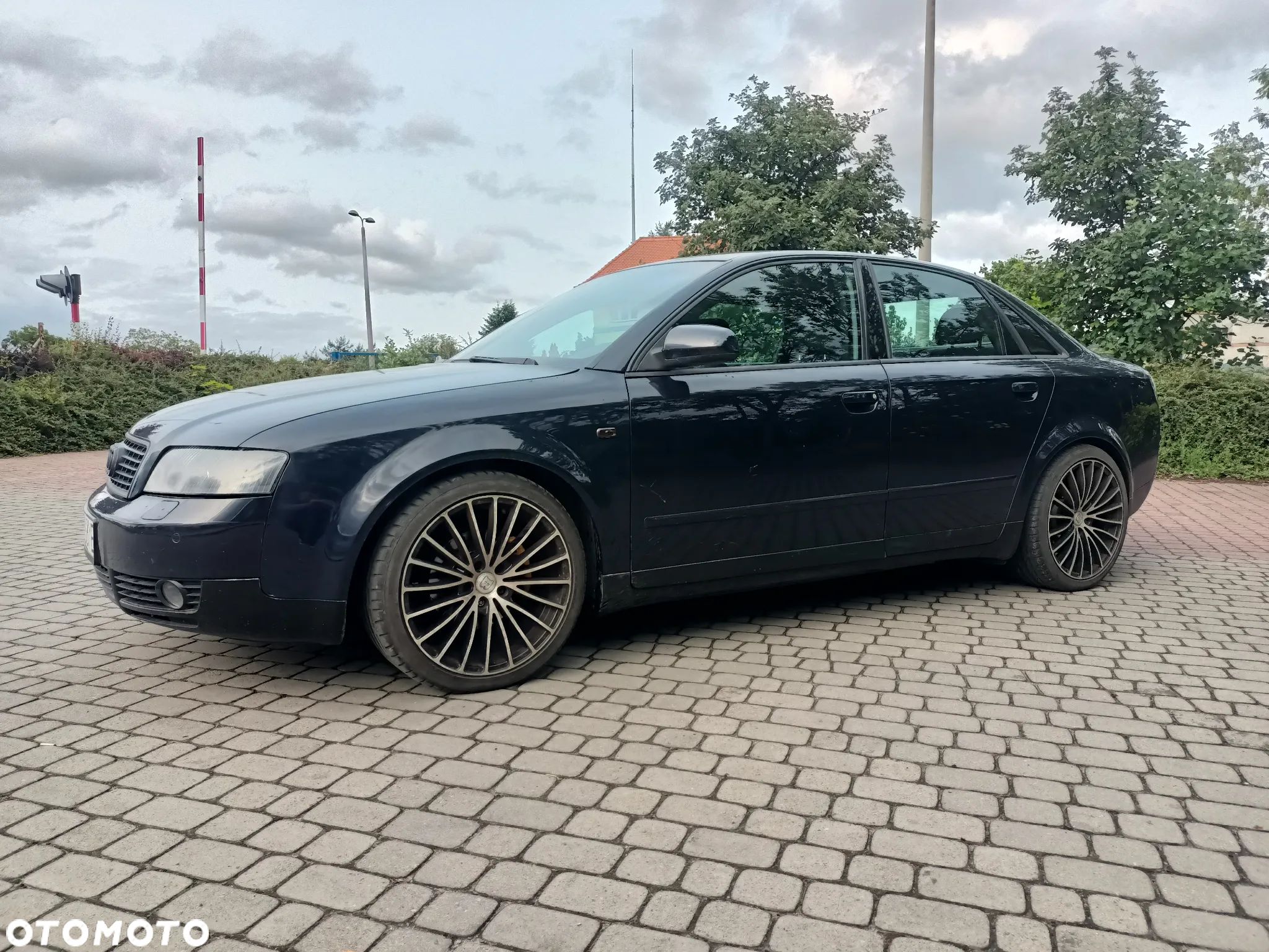 Audi A4 - 1