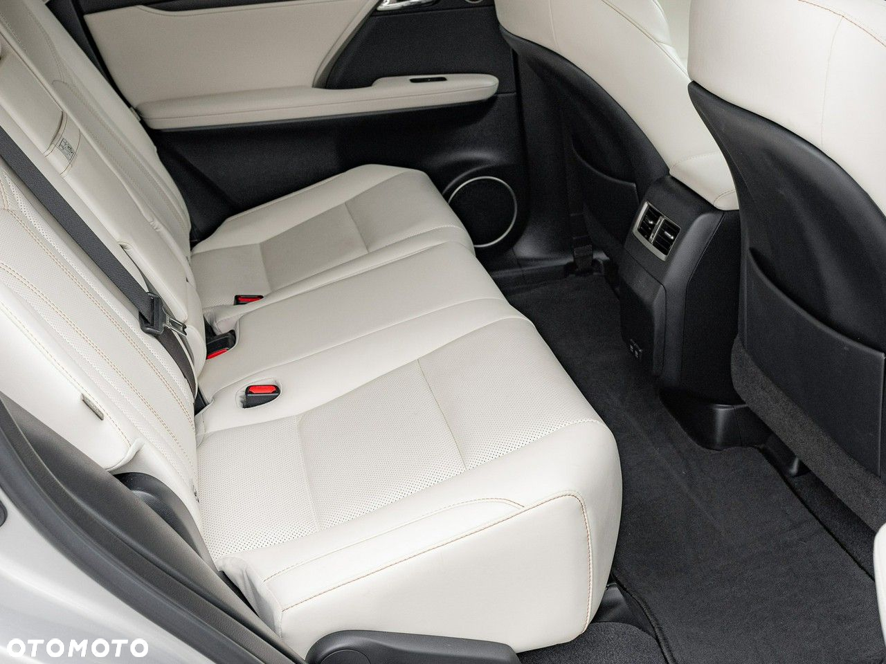Lexus RX 450h F-Impression - 32