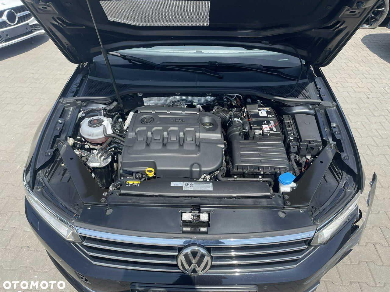 Volkswagen Passat Variant 2.0 TDI SCR DSG Highline - 12