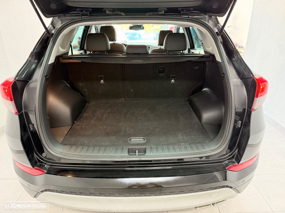 Hyundai Tucson 2.0 CRDi 4WD Auto Premium - 44