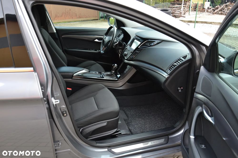 Hyundai i40 Kombi blue 1.7 CRDi DCT Premium - 31